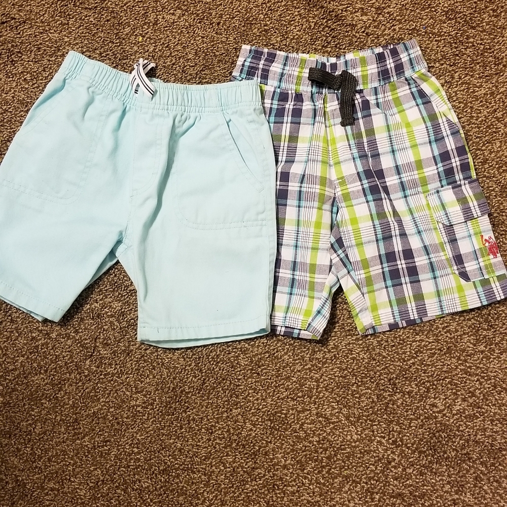 2 pairs of shorts size 4T